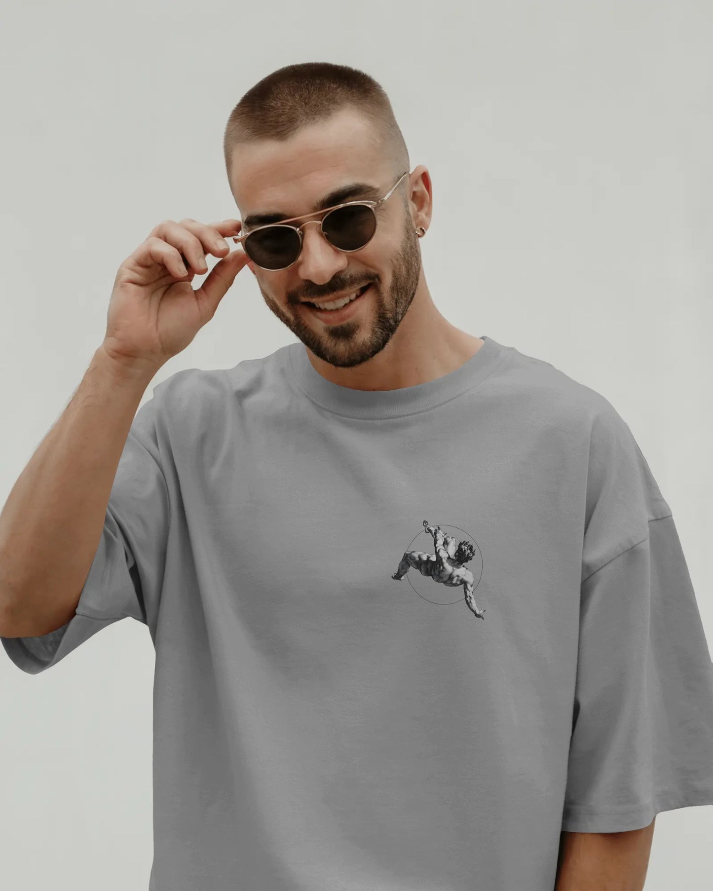 Falling Man Oversized T-Shirt – Vintage Statue Back Print | Aesthetic Unisex Streetwear