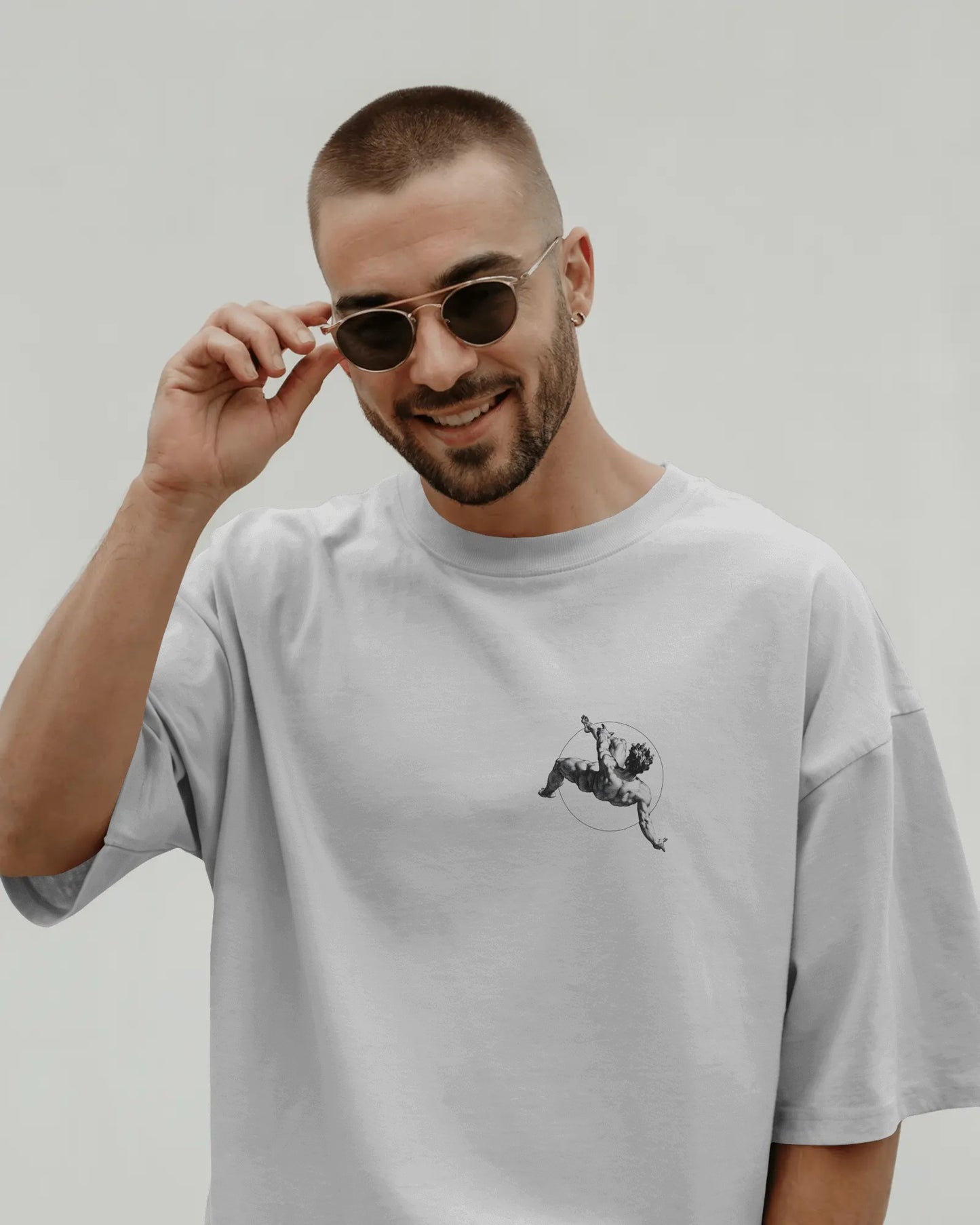 Falling Man Oversized T-Shirt – Vintage Statue Back Print | Aesthetic Unisex Streetwear